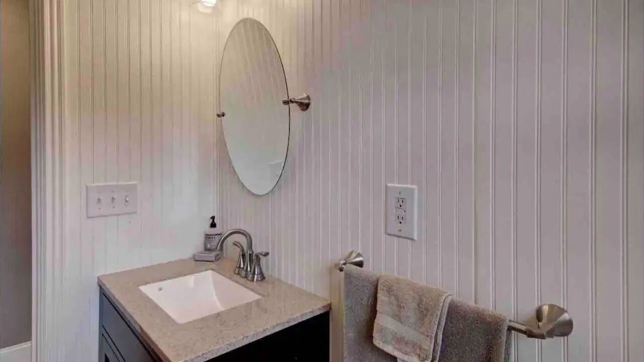 Photo of Bathroom in Seymour