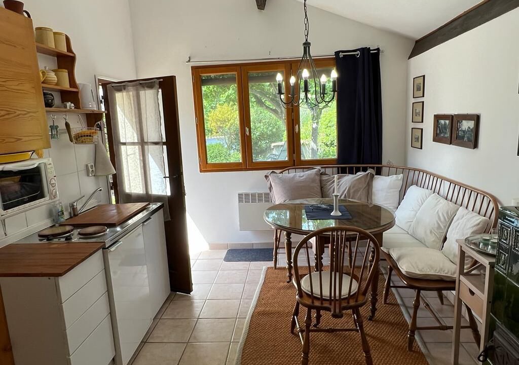 Photo of Kitchen in Saint-Etienne-de-Gourgas