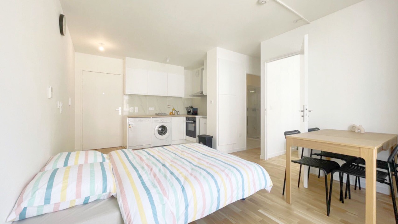 Photo of Bedroom in Asnieres-sur-Seine