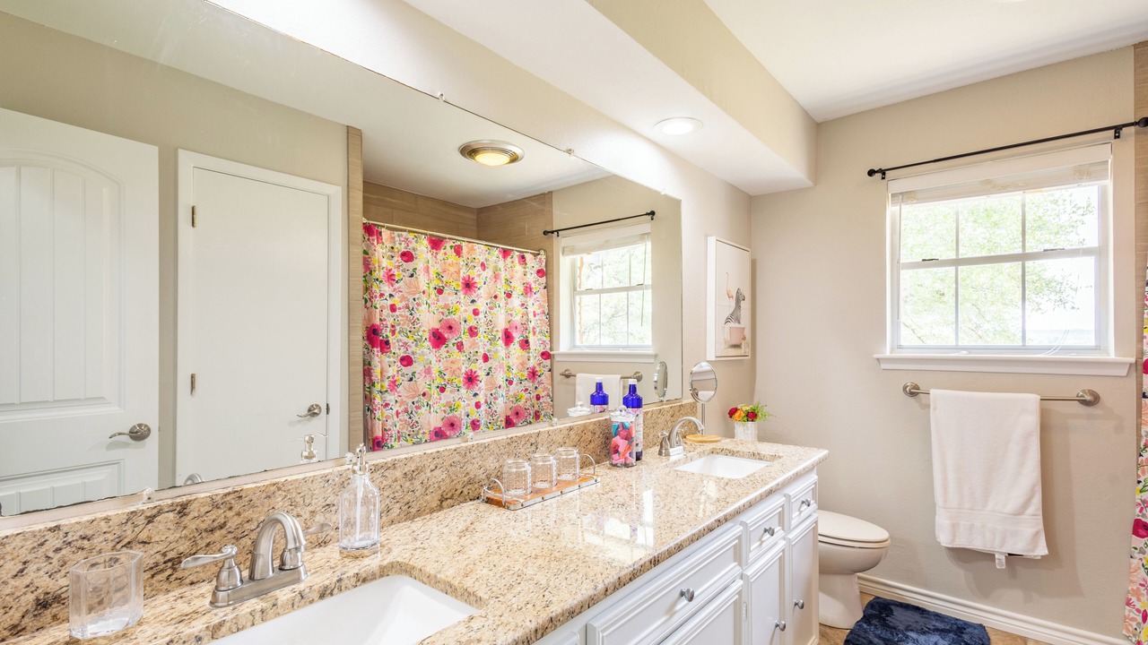 Photo of Bathroom in Glen Rose