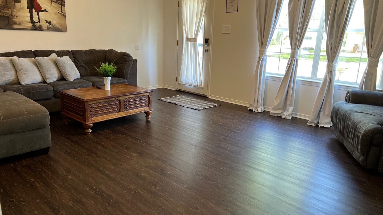 Photo of Livingroom in Benton