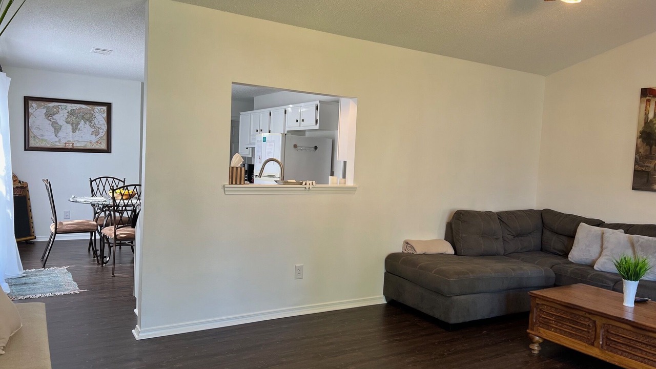 Photo of Livingroom in Benton