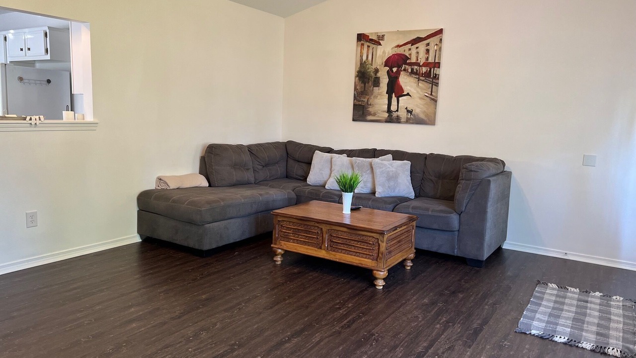Photo of Livingroom in Benton