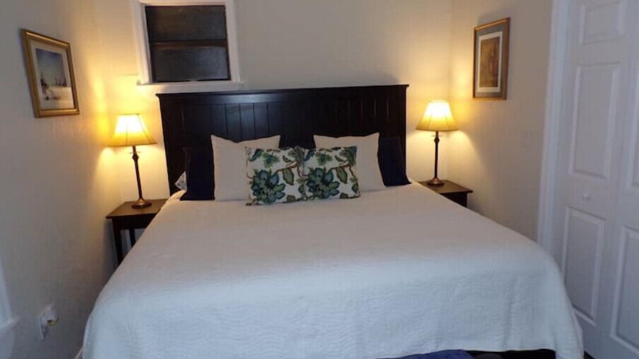 Photo of Bedroom in Arcadia Historic District