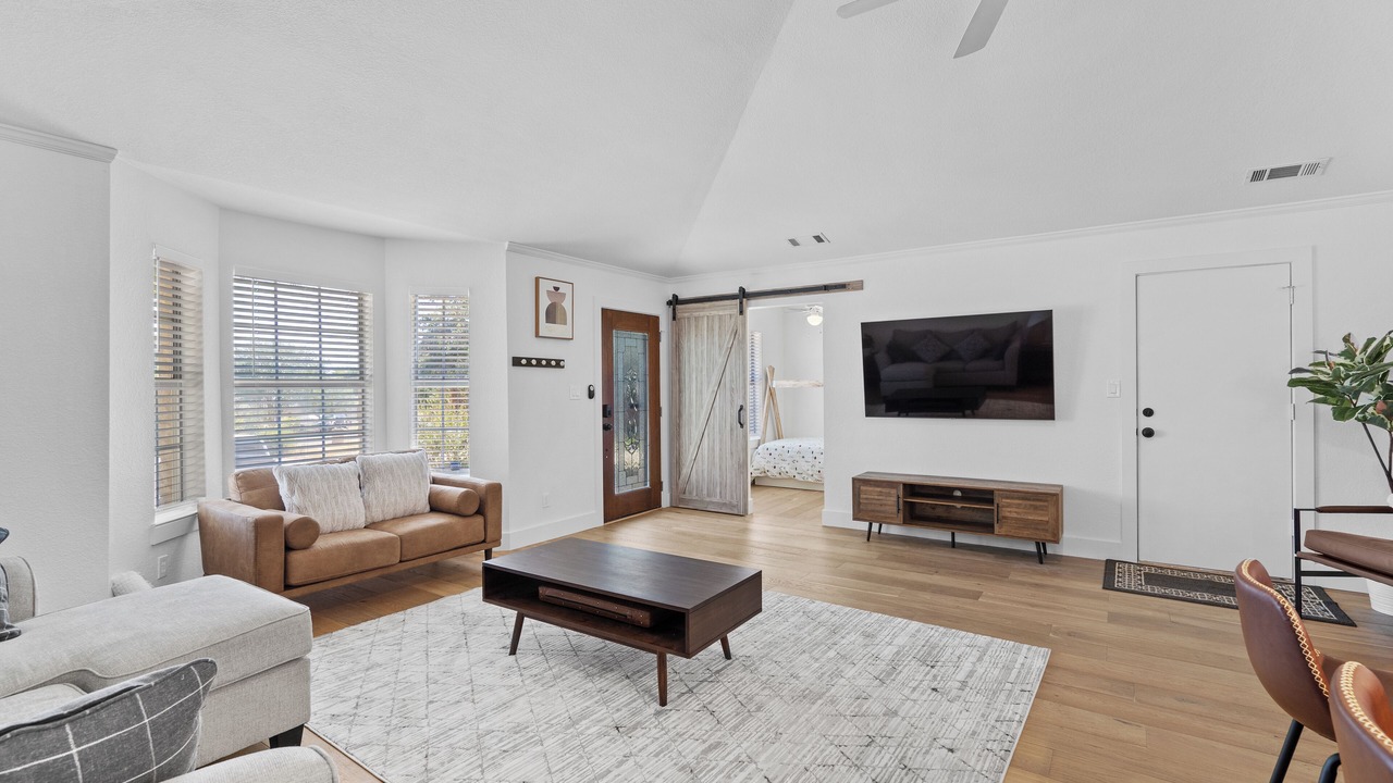 Photo of Livingroom in Kyle