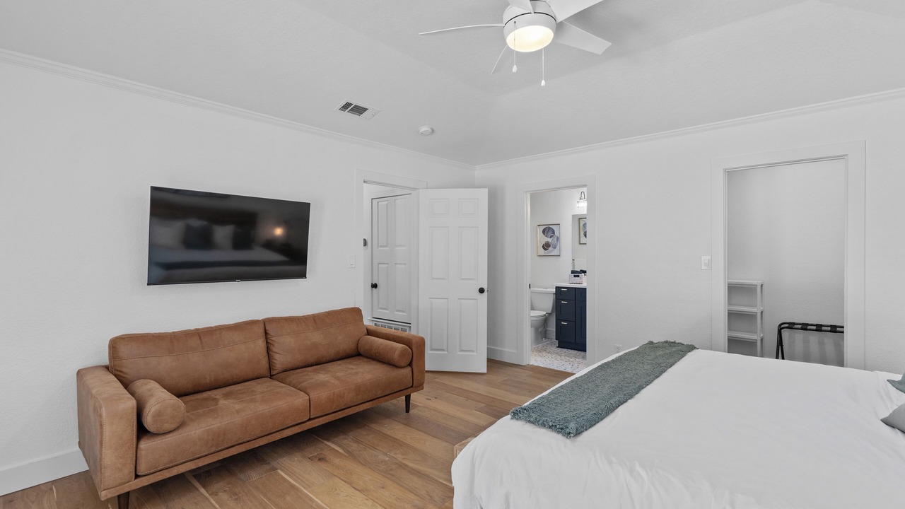 Photo of Bedroom in Kyle