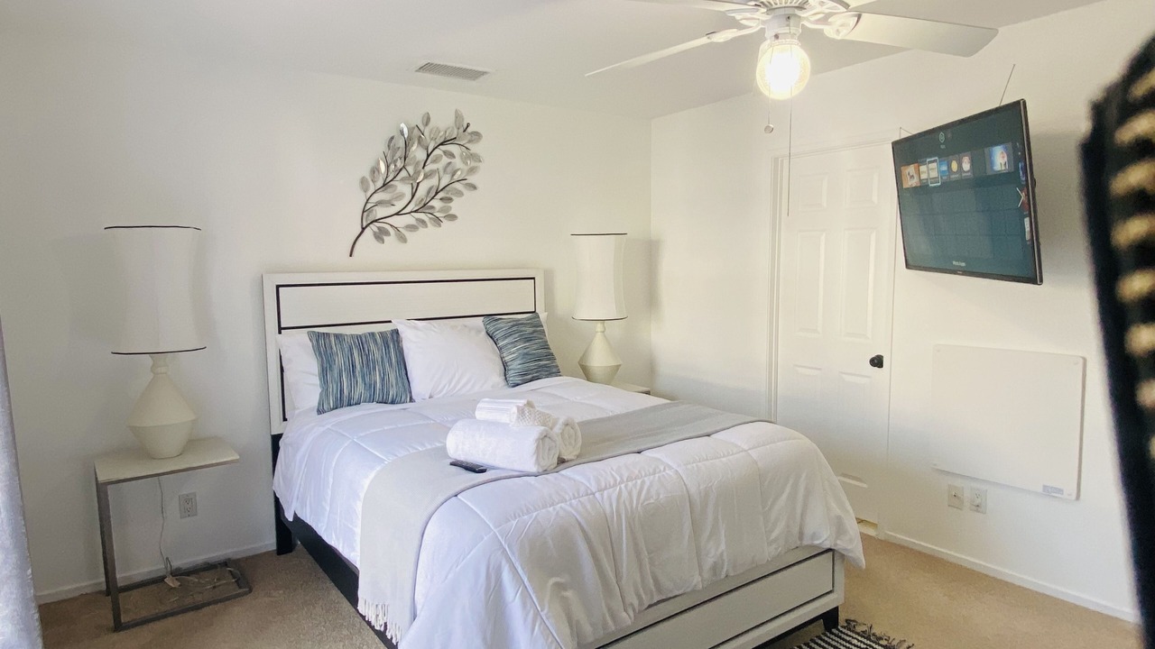Photo of Bedroom in Desert Hot Springs