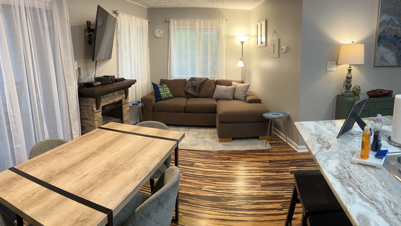 Photo of Livingroom in Nellysford