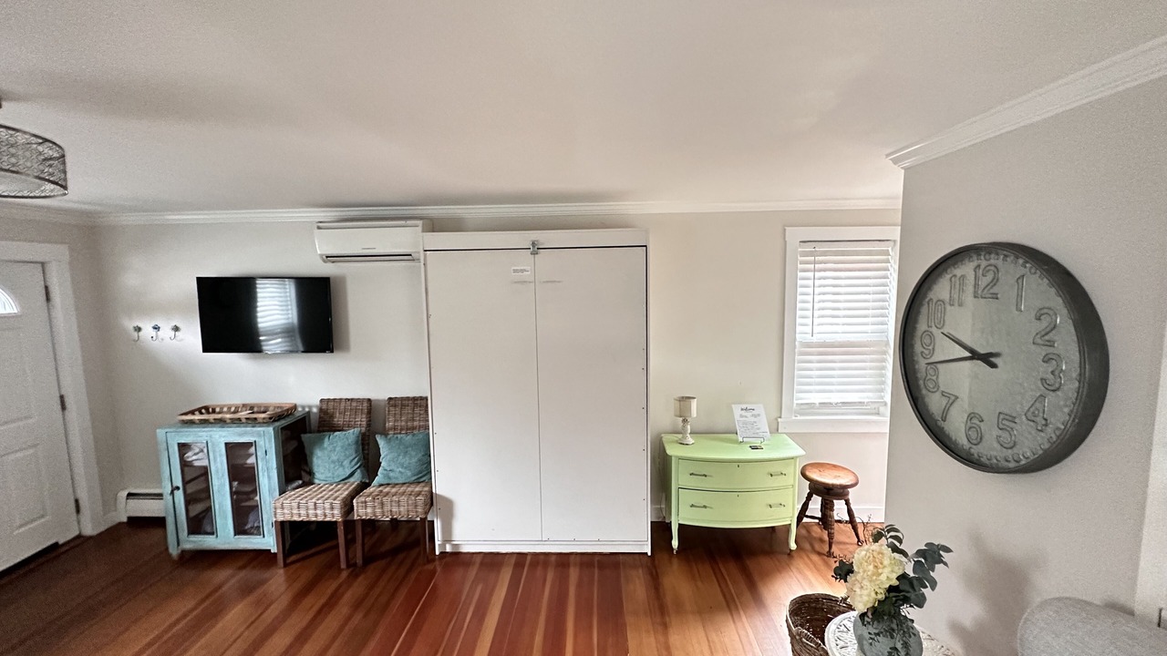 Photo of Livingroom in Bellevue Avenue Historic District