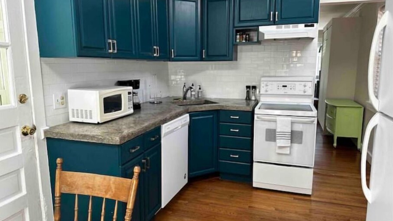 Photo of Kitchen in Bellevue Avenue Historic District