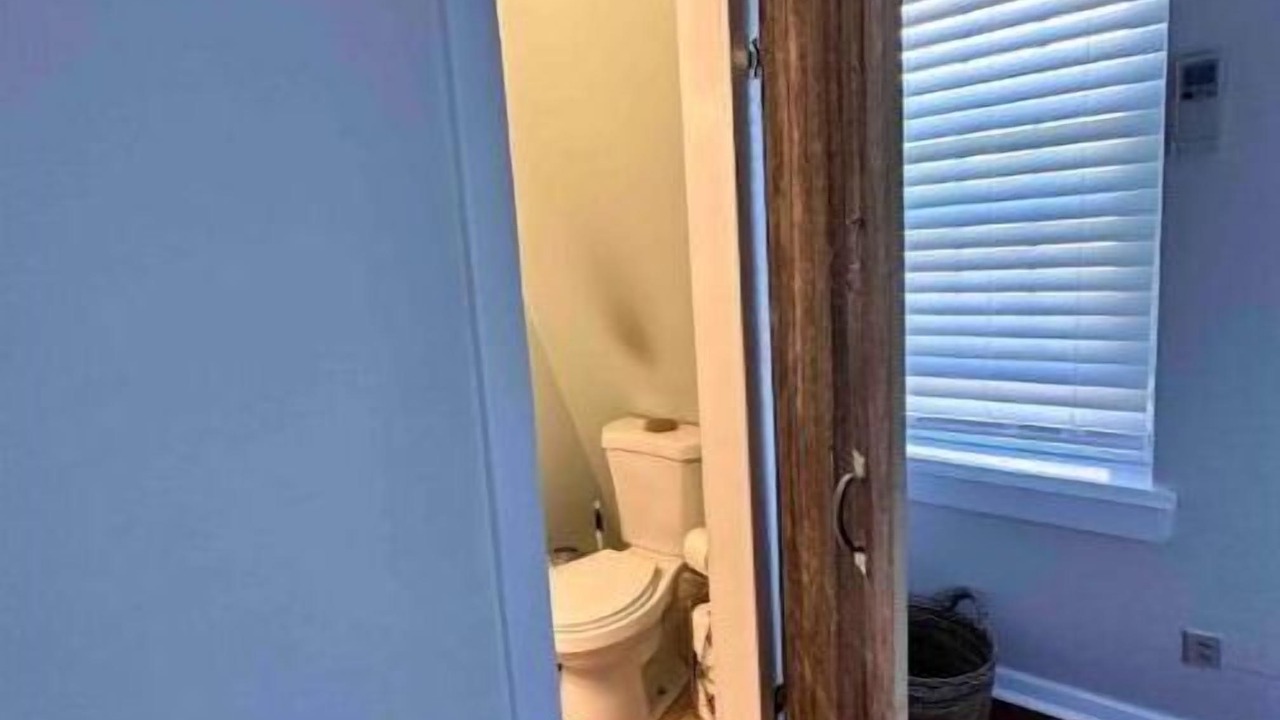 Photo of Bathroom in Bellevue Avenue Historic District