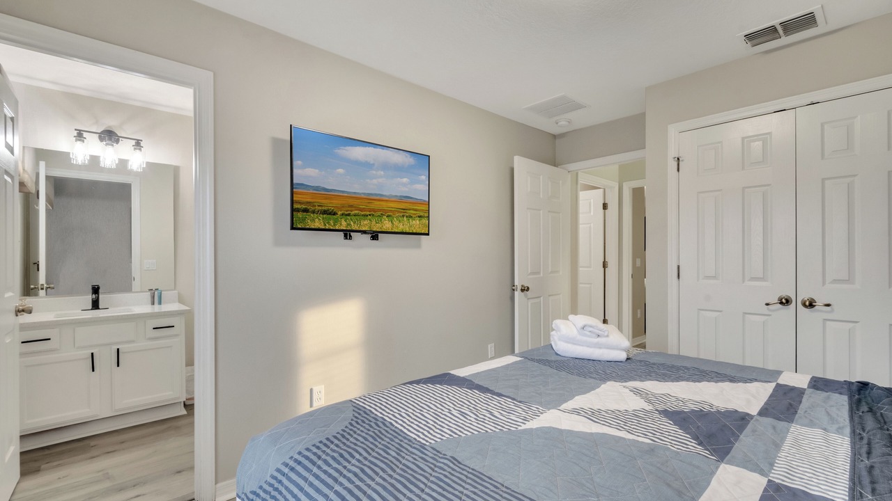 Photo of Bedroom in Sunset Lakes
