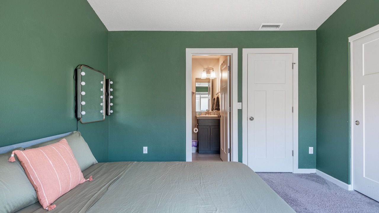 Photo of Bedroom in Metzger