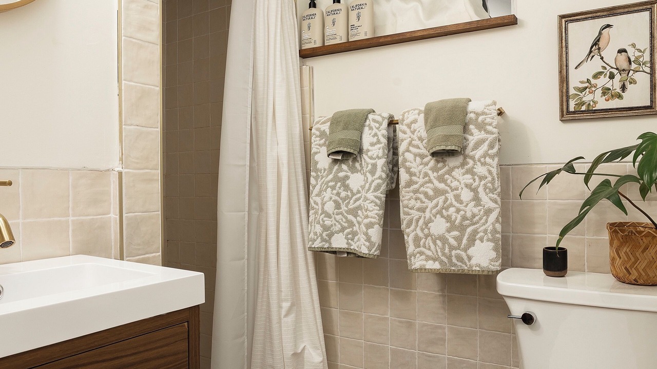 Photo of Bathroom in Black Mountain
