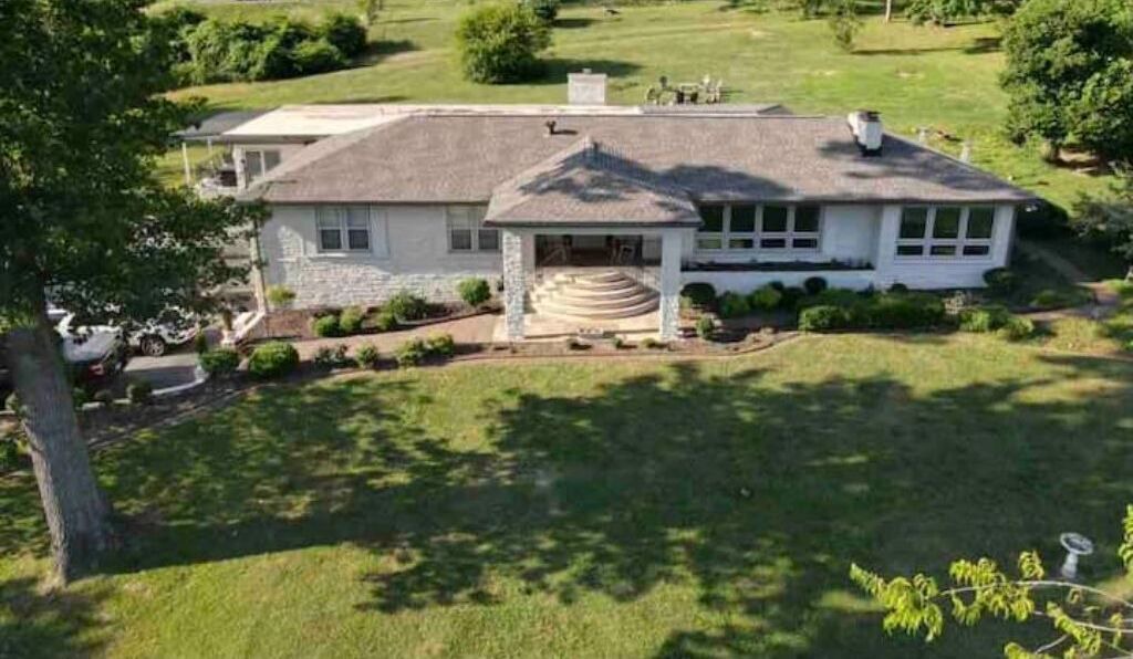 Photo of Outdoor in Donelson