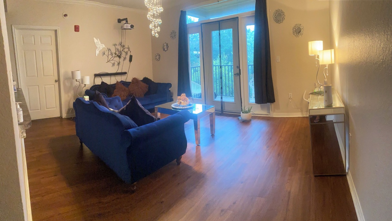 Photo of Livingroom in Central Business District