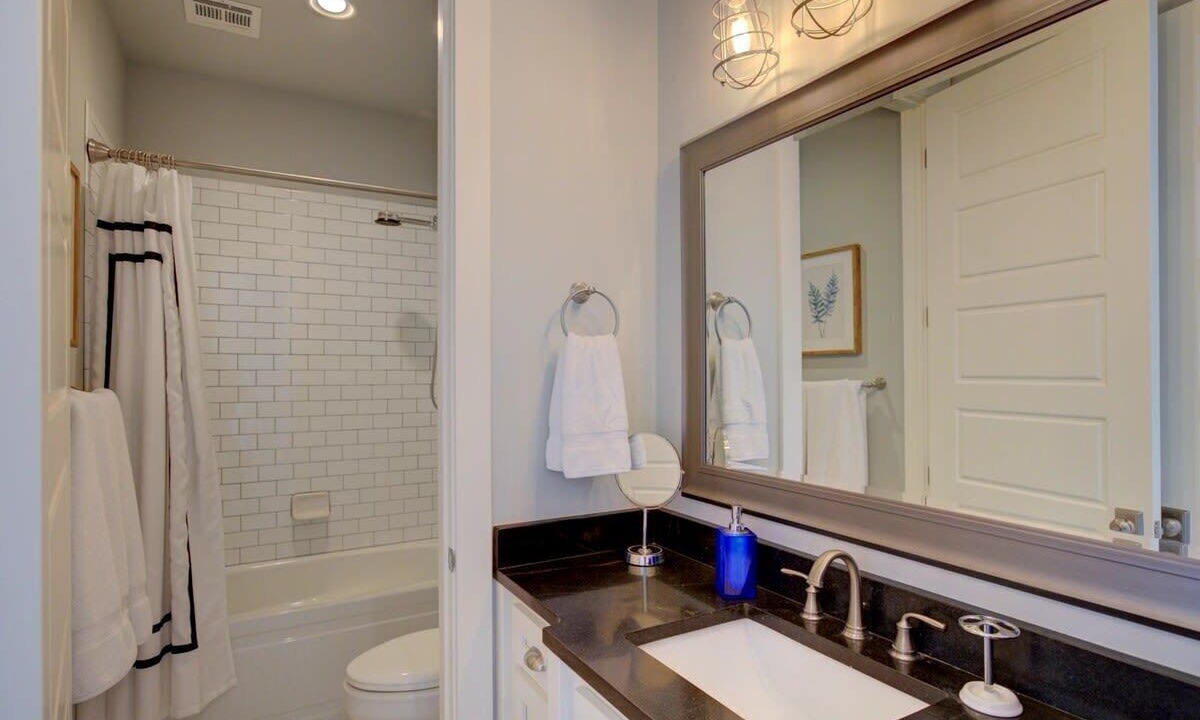 Photo of Bathroom in Eufaula