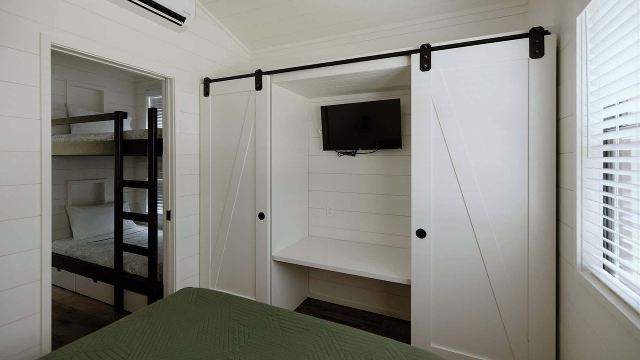 Photo of Bedroom in Pittman Center