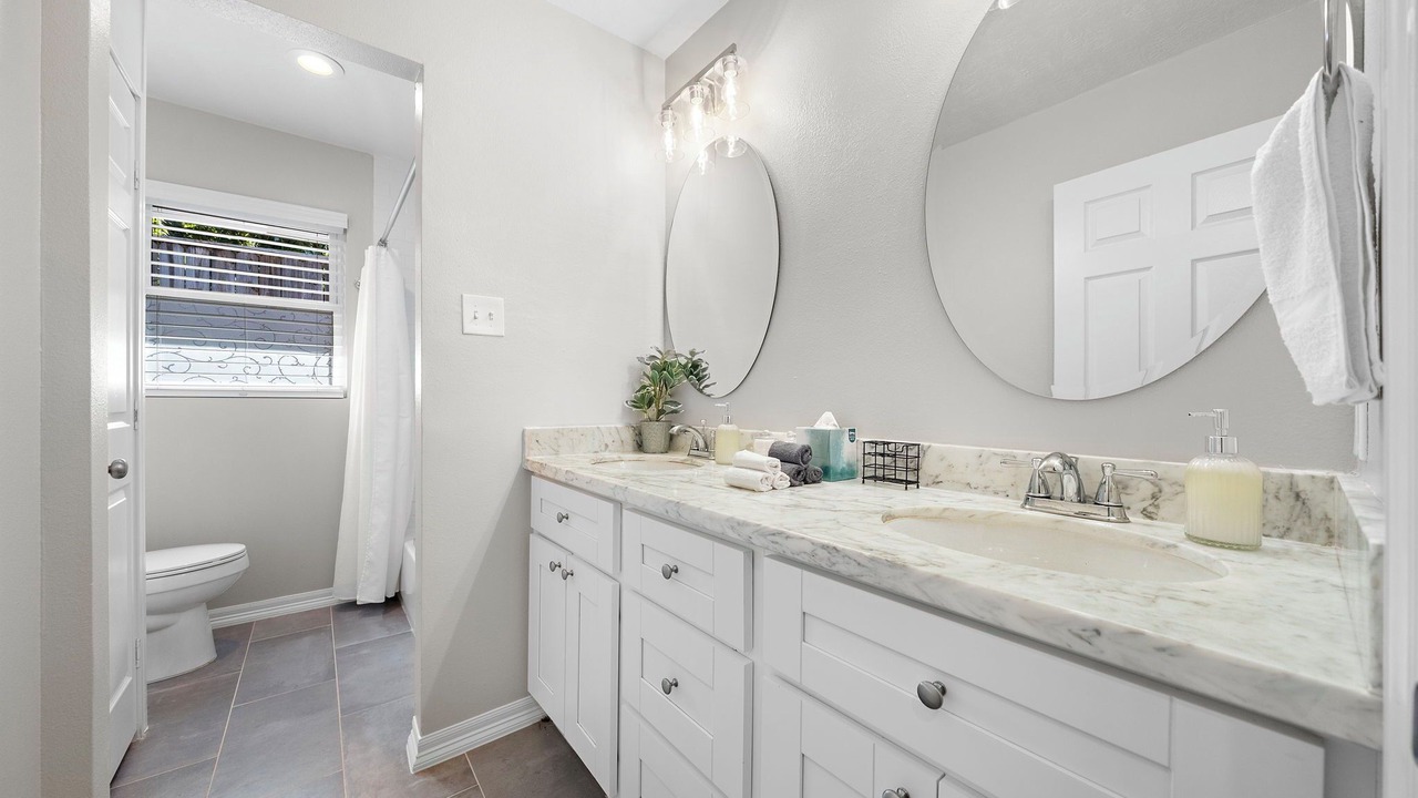 Photo of Bathroom in Willow Meadows/Willowbend Area