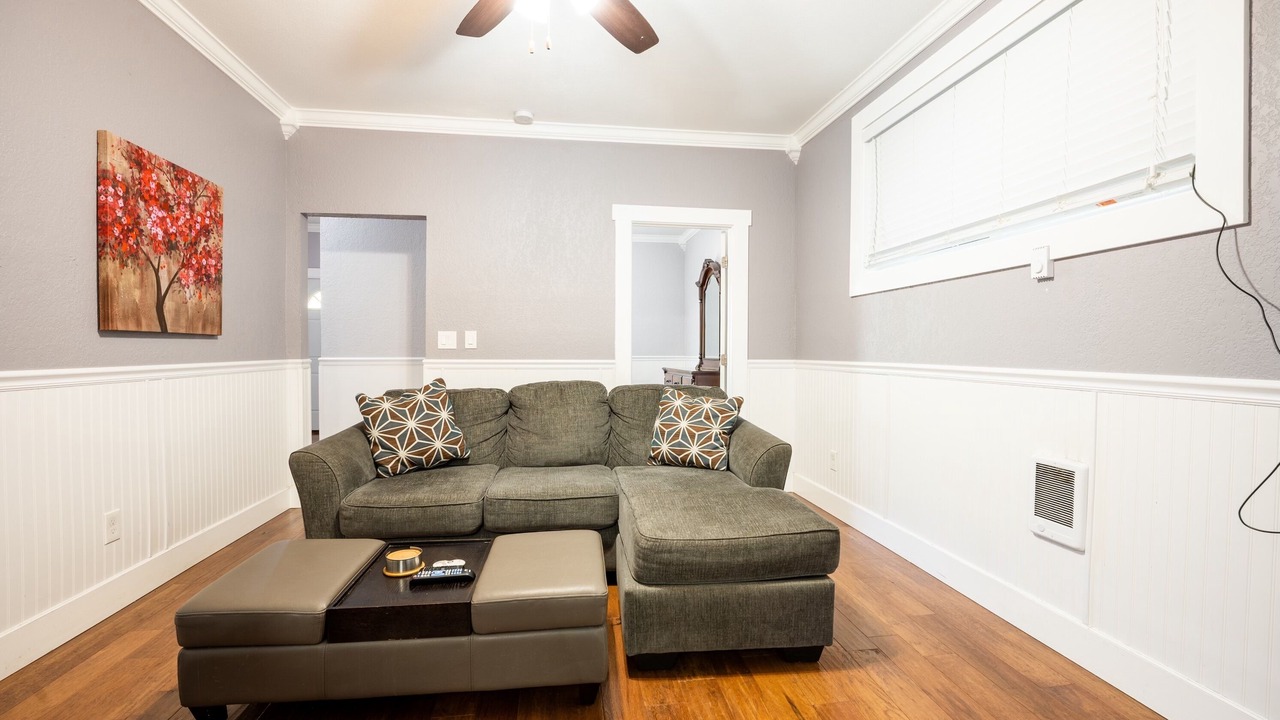 Photo of Livingroom in Hilltop