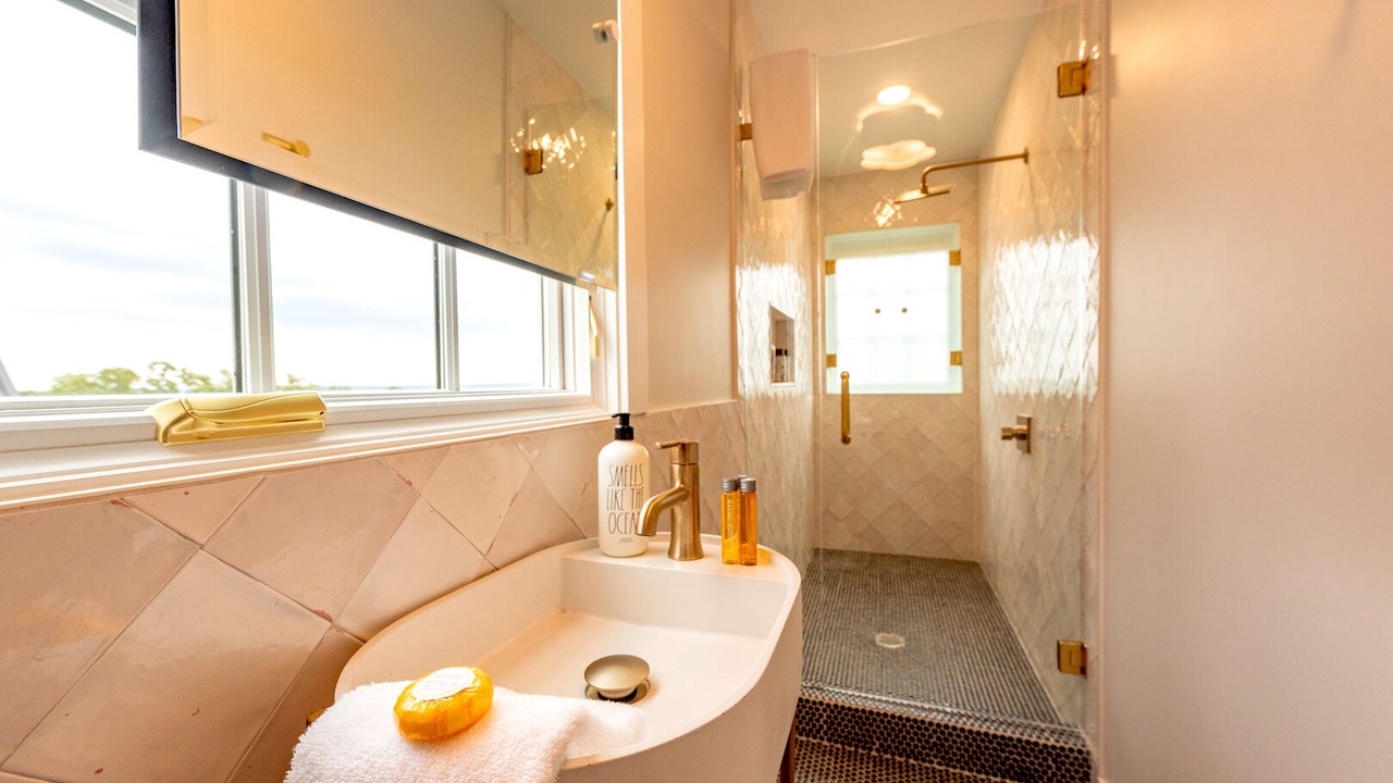 Photo of Bathroom in Eufaula