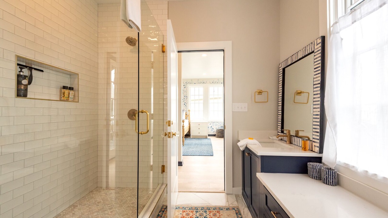 Photo of Bathroom in Eufaula
