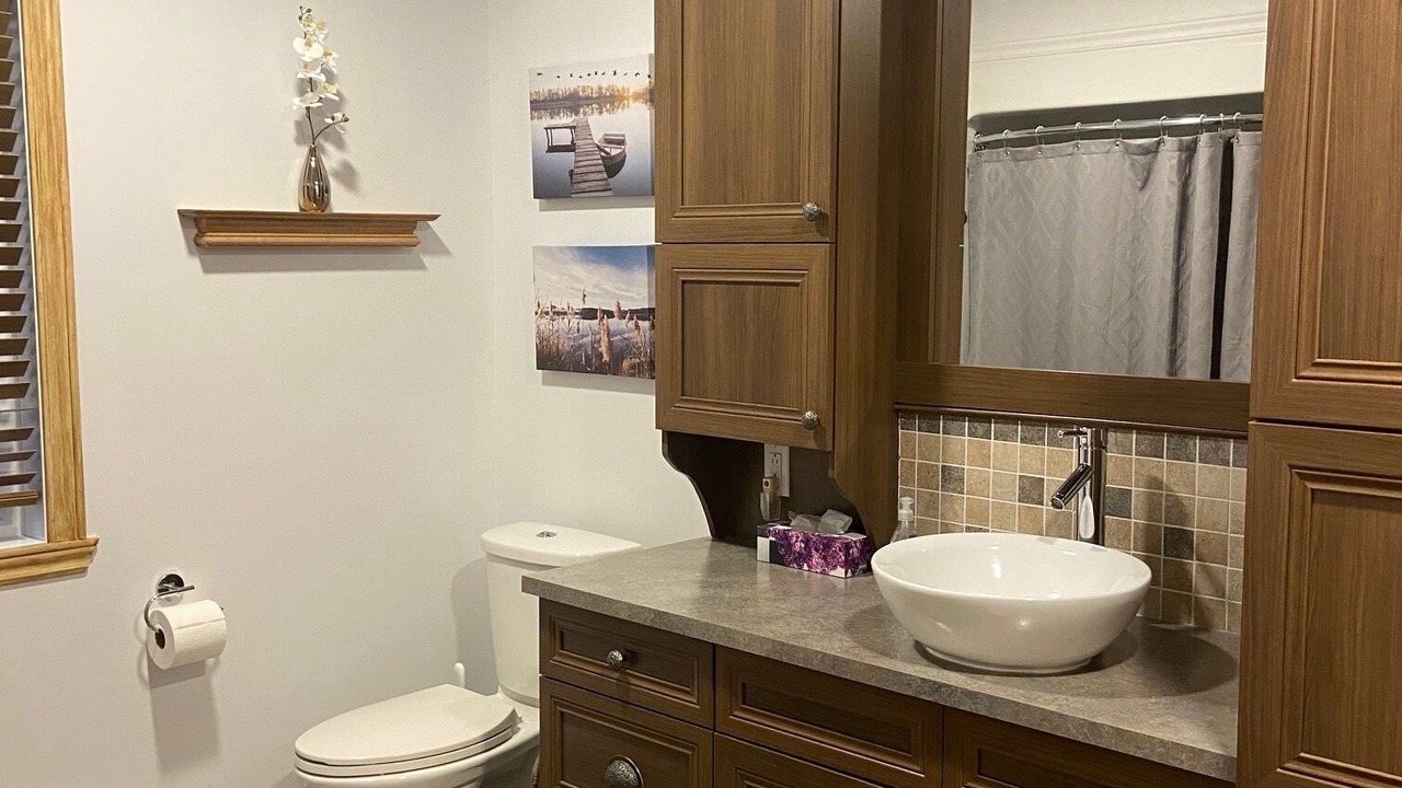 Photo of Bathroom in Saint-Anicet