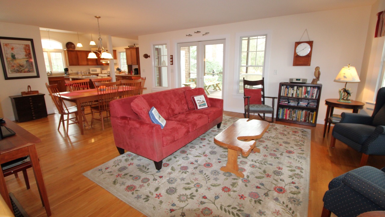 Photo of Livingroom in Cotuit