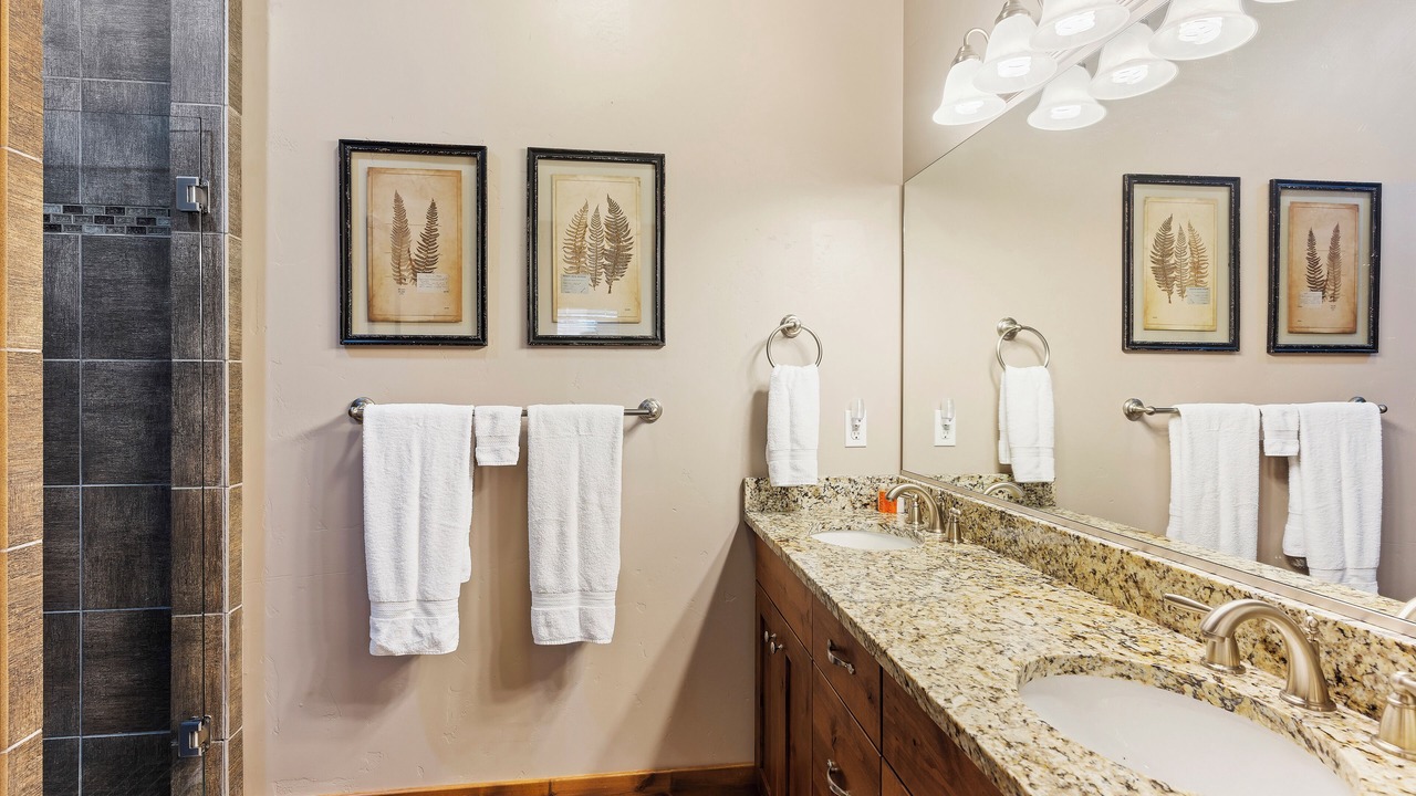 Photo of Bathroom in Eden