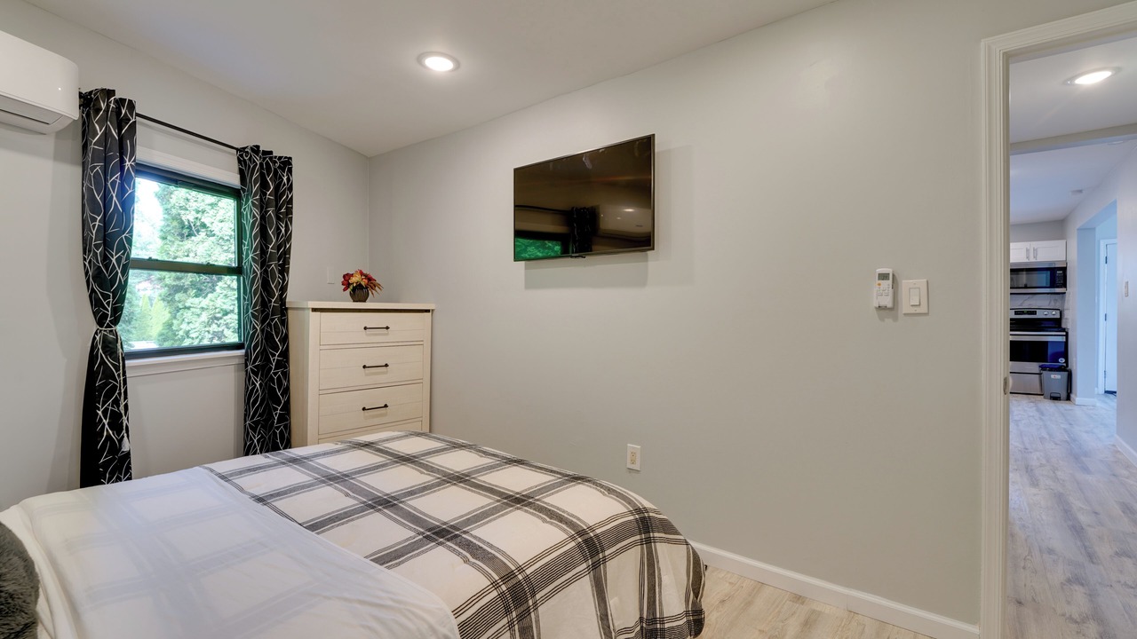 Photo of Bedroom in Harveys Lake