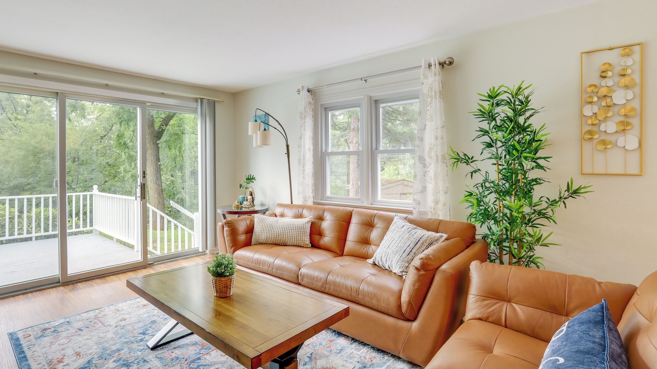 Photo of Livingroom in Pennington