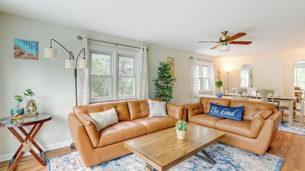 Photo of Livingroom in Pennington