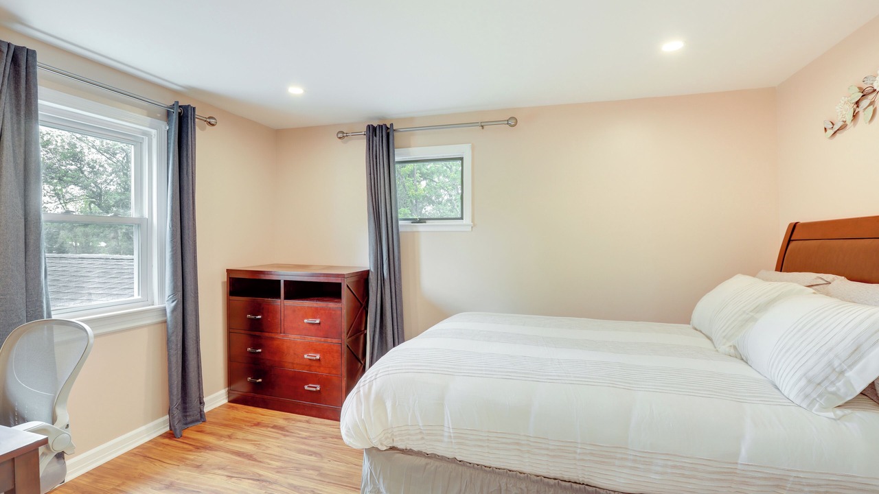 Photo of Bedroom in Pennington