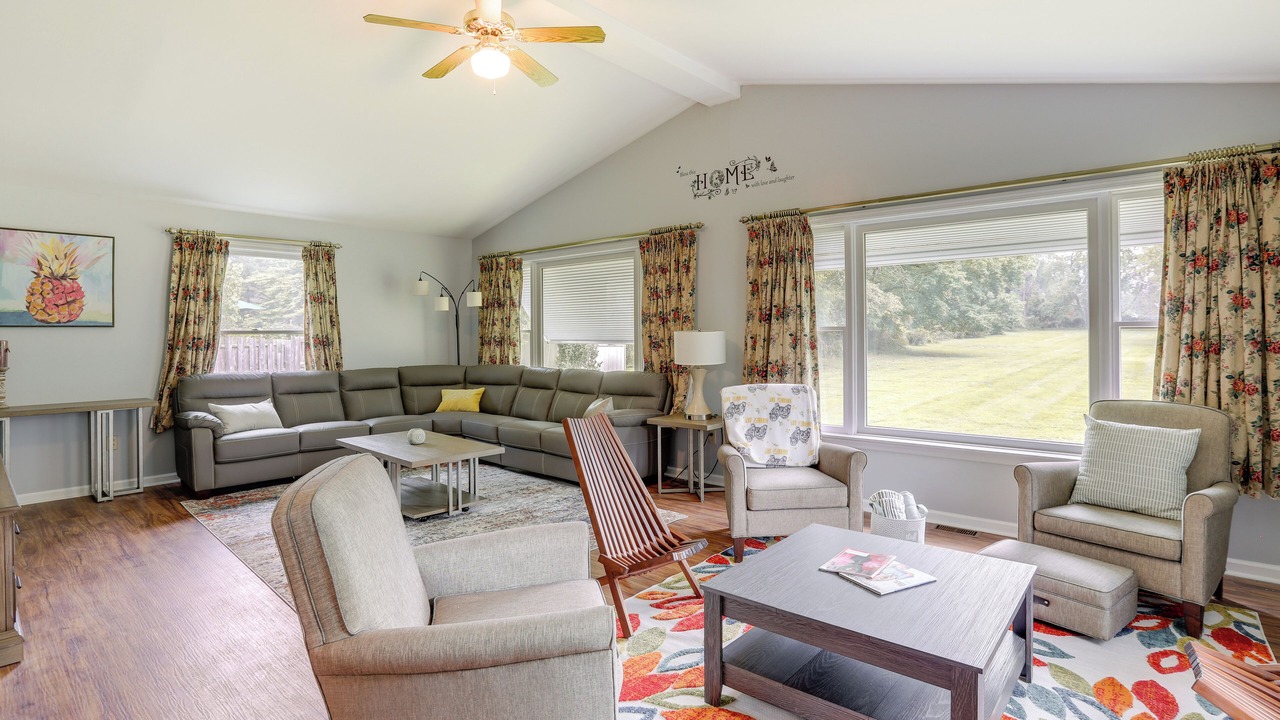 Photo of Livingroom in Pennington