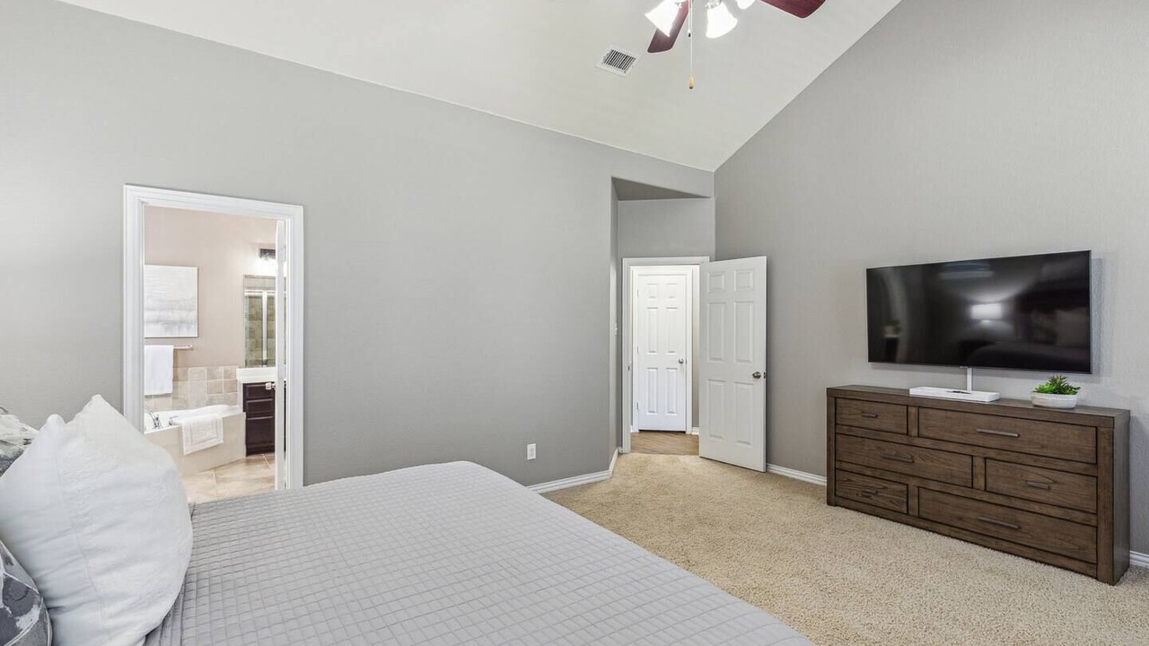 Photo of Bedroom in Roanoke