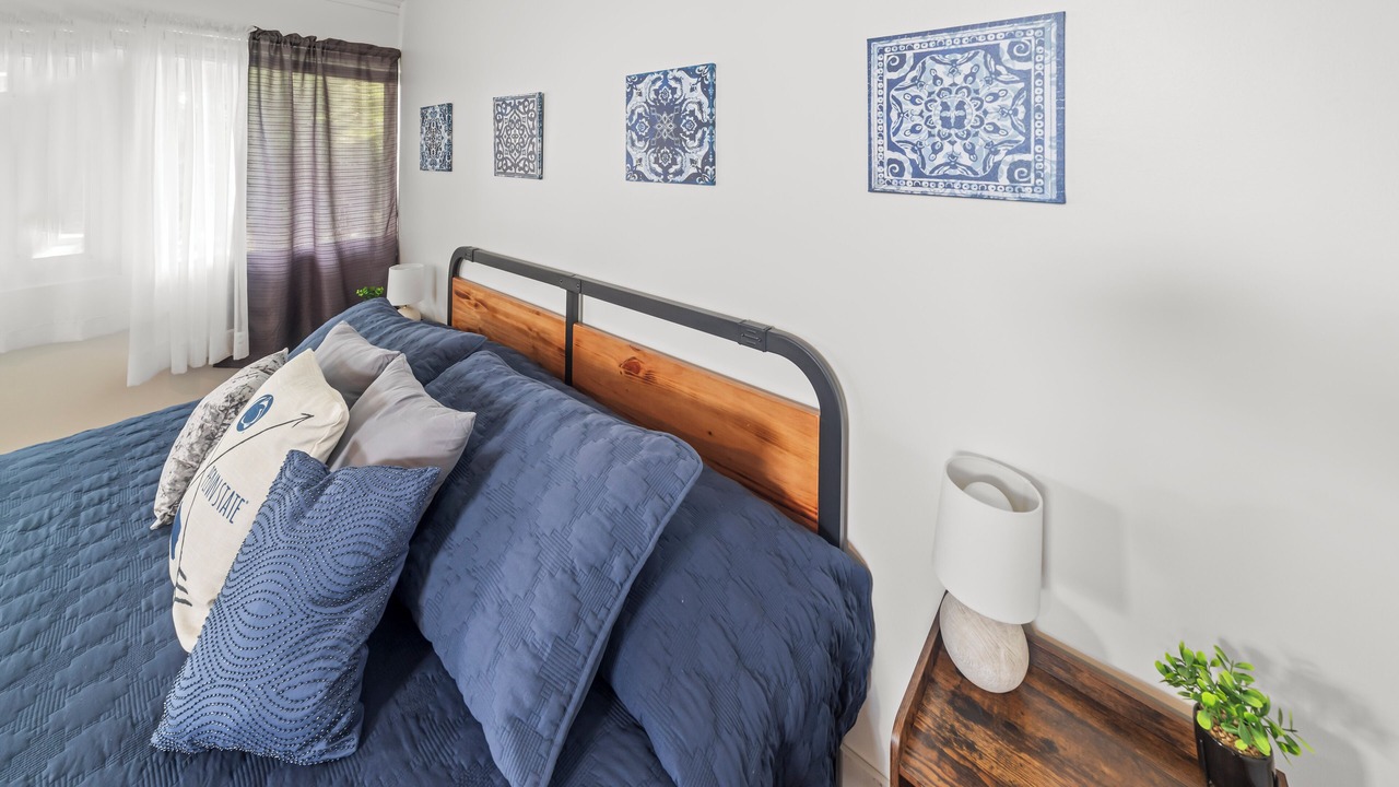 Photo of Bedroom in State College