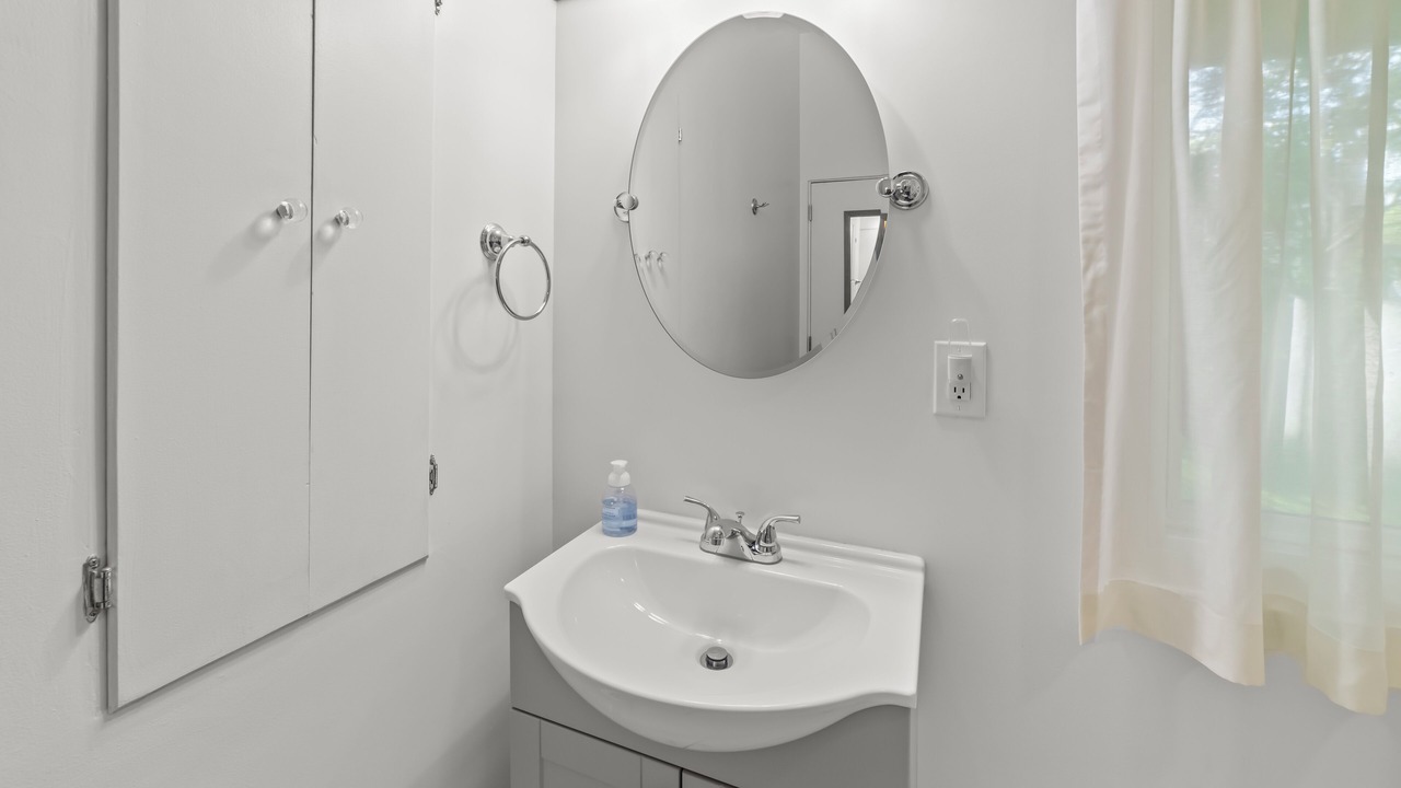 Photo of Bathroom in State College