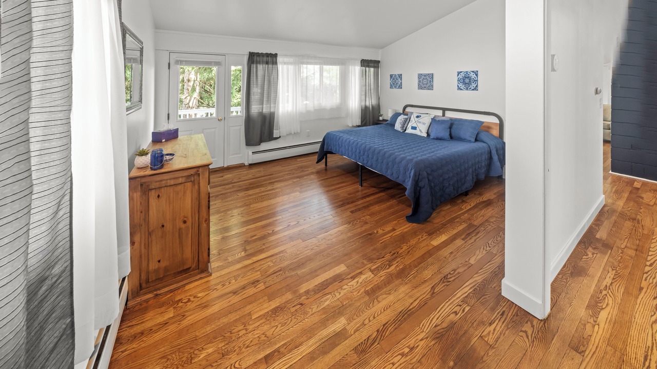 Photo of Bedroom in State College