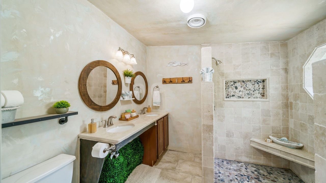 Photo of Bathroom in Tahlequah