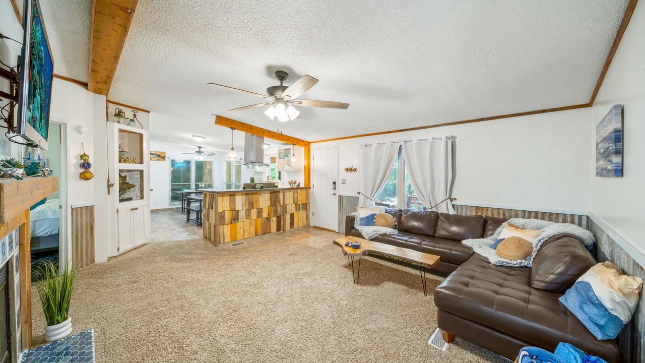 Photo of Livingroom in Tahlequah
