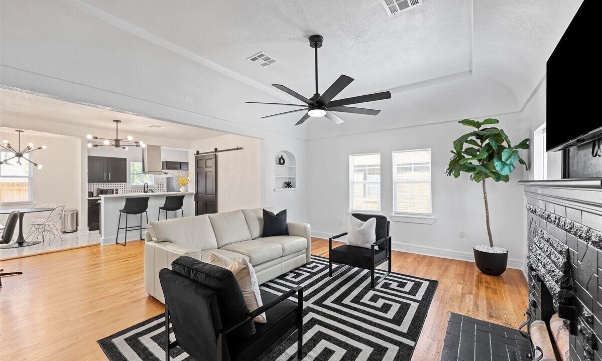 Photo of Livingroom in Central Oklahoma City