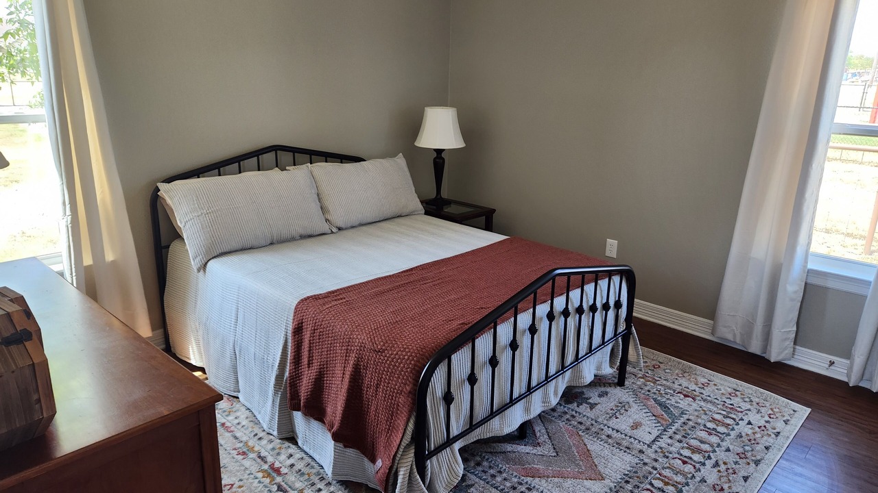 Photo of Bedroom in Ponder
