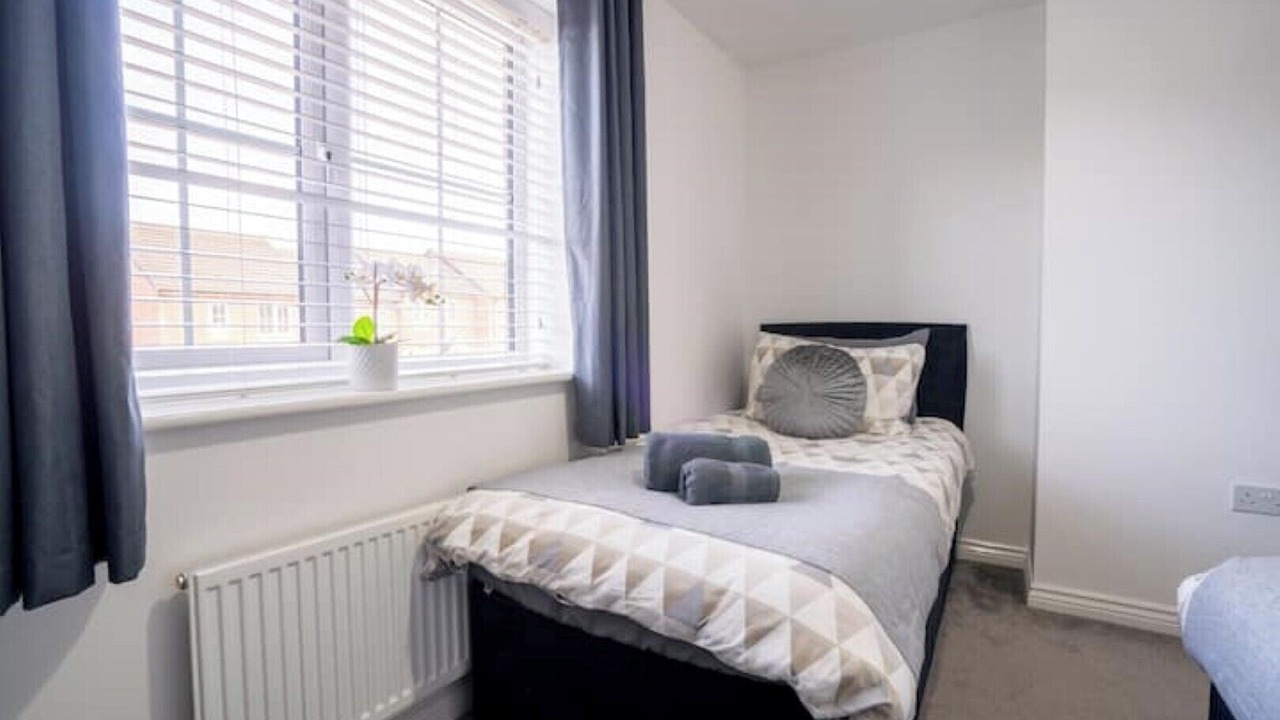 Photo of Bedroom in Ashby Woulds