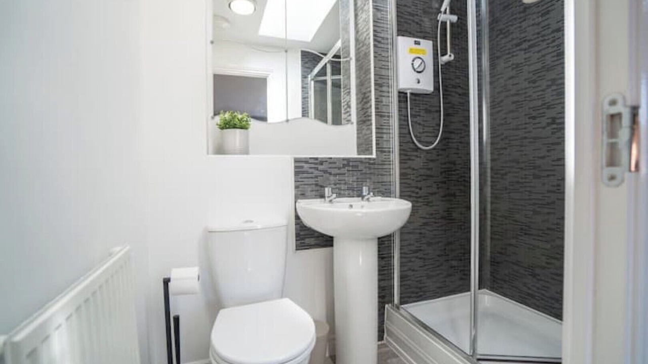 Photo of Bathroom in Ashby Woulds