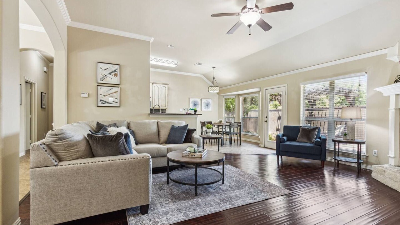 Photo of Livingroom in Rockwall