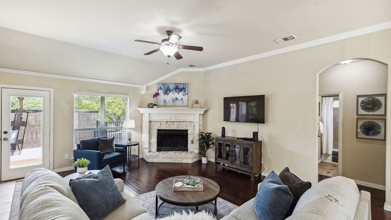 Photo of Livingroom in Rockwall