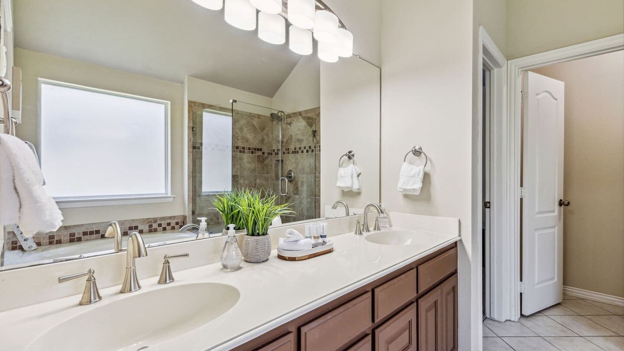 Photo of Bathroom in Rockwall