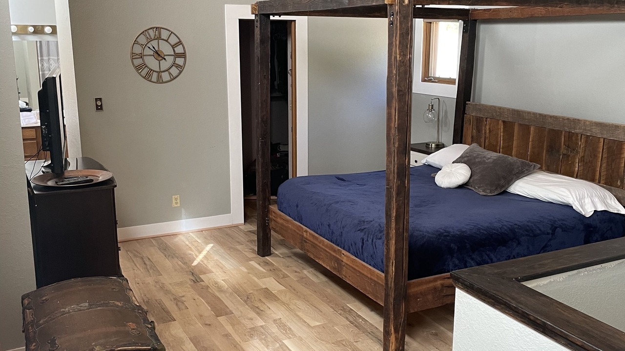 Photo of Bedroom in Woodland Park