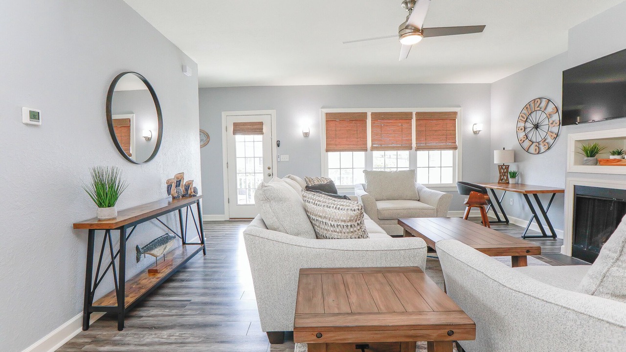 Photo of Livingroom in Northeast Virginia Beach