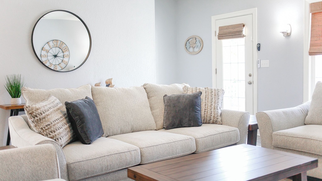 Photo of Livingroom in Northeast Virginia Beach
